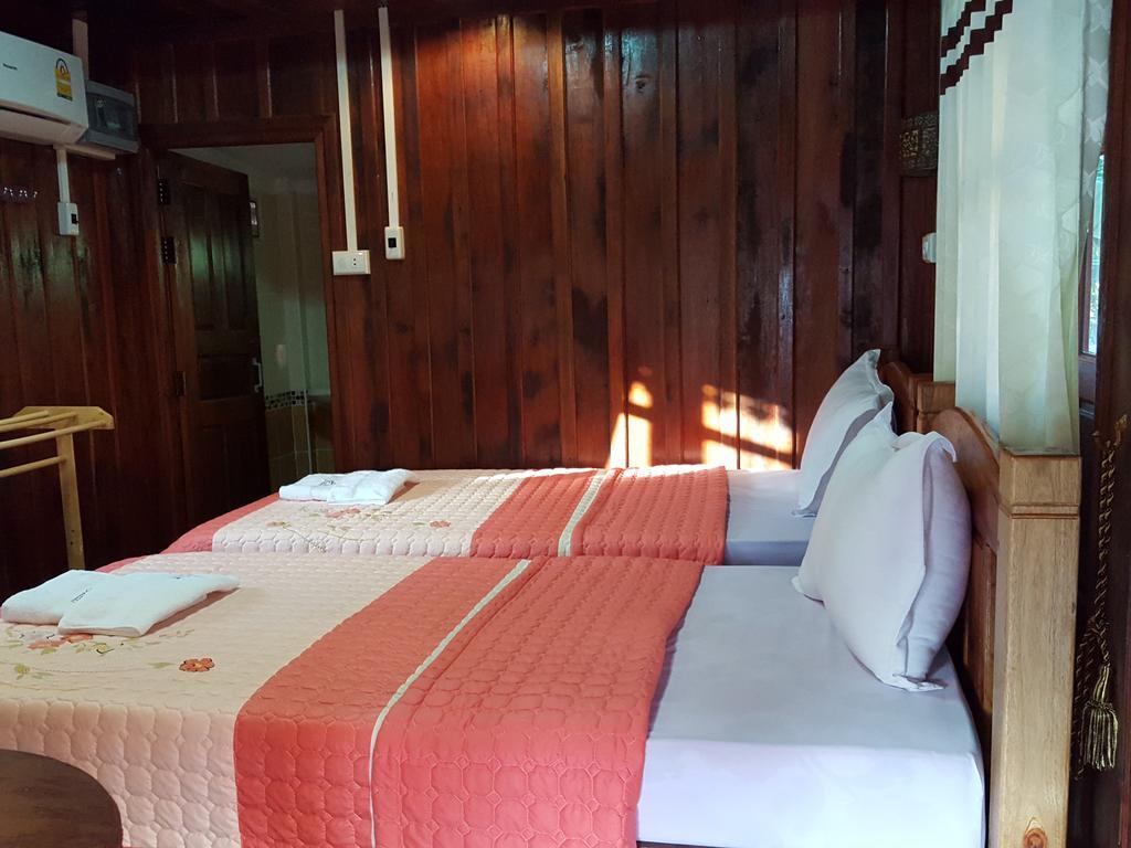 فندق محافظة ساكون ناخونفي  Khum Tewa Sakonnakhon الغرفة الصورة